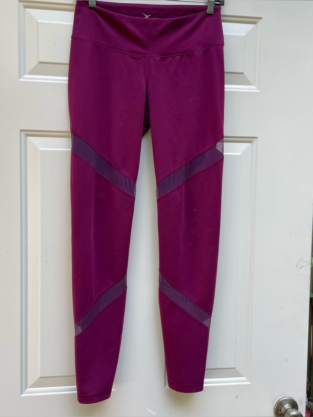 Old Navy Active burgundy mesh leggings Women Medium